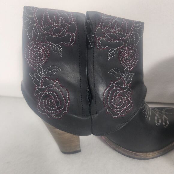 Guess By Marciano Black Floral Zip Up Ankle  Cowgirl Boots Pointed Toe 8 - Picture 4 of 10